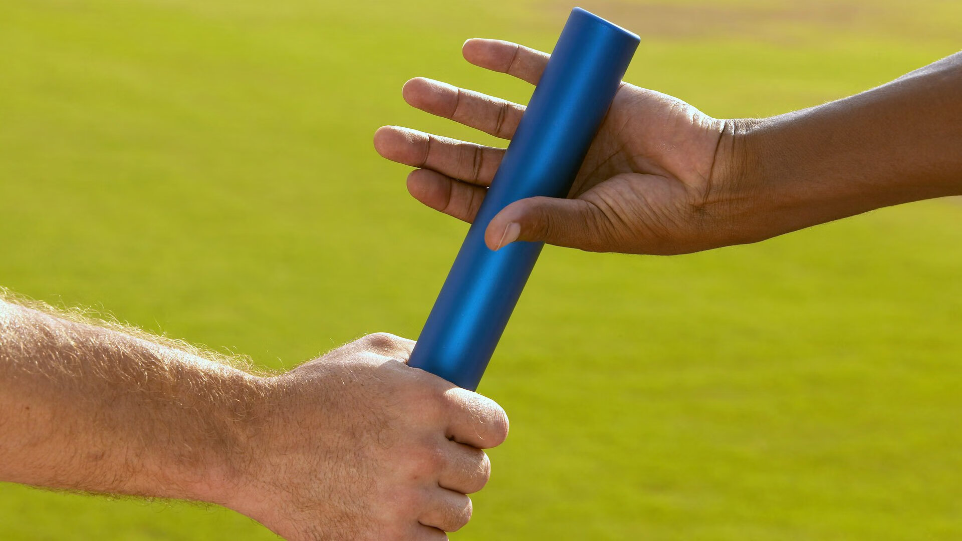 田径场地维护升级，运动员训练环境改善，田径场使用及管理制度